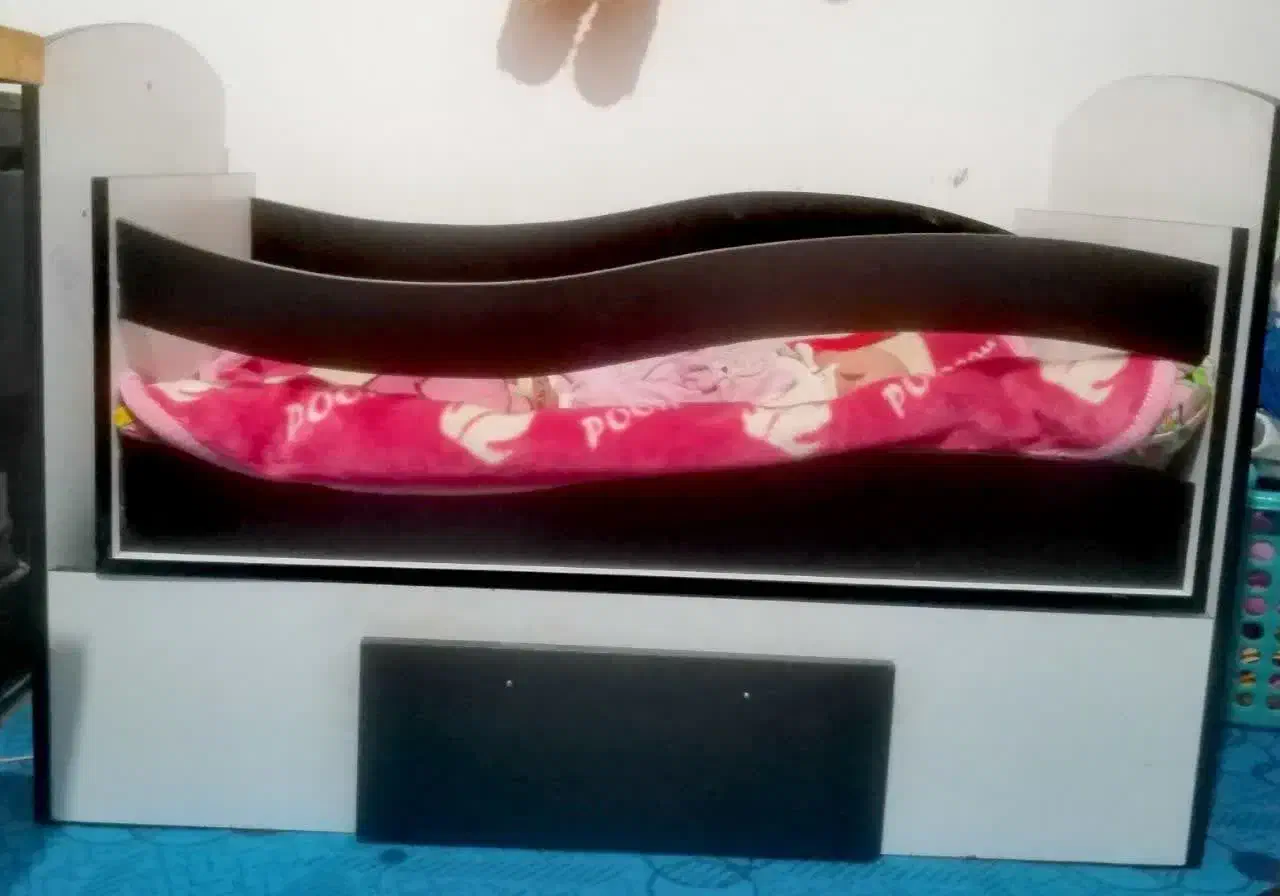 تخت وکمد6میلیون|تخت و سرویس خواب|جاجرم, |دیوار