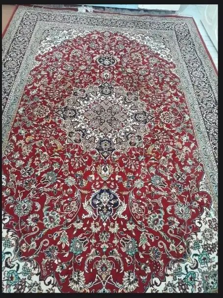 ۶ متری لاکی|فرش|بروجرد, |دیوار