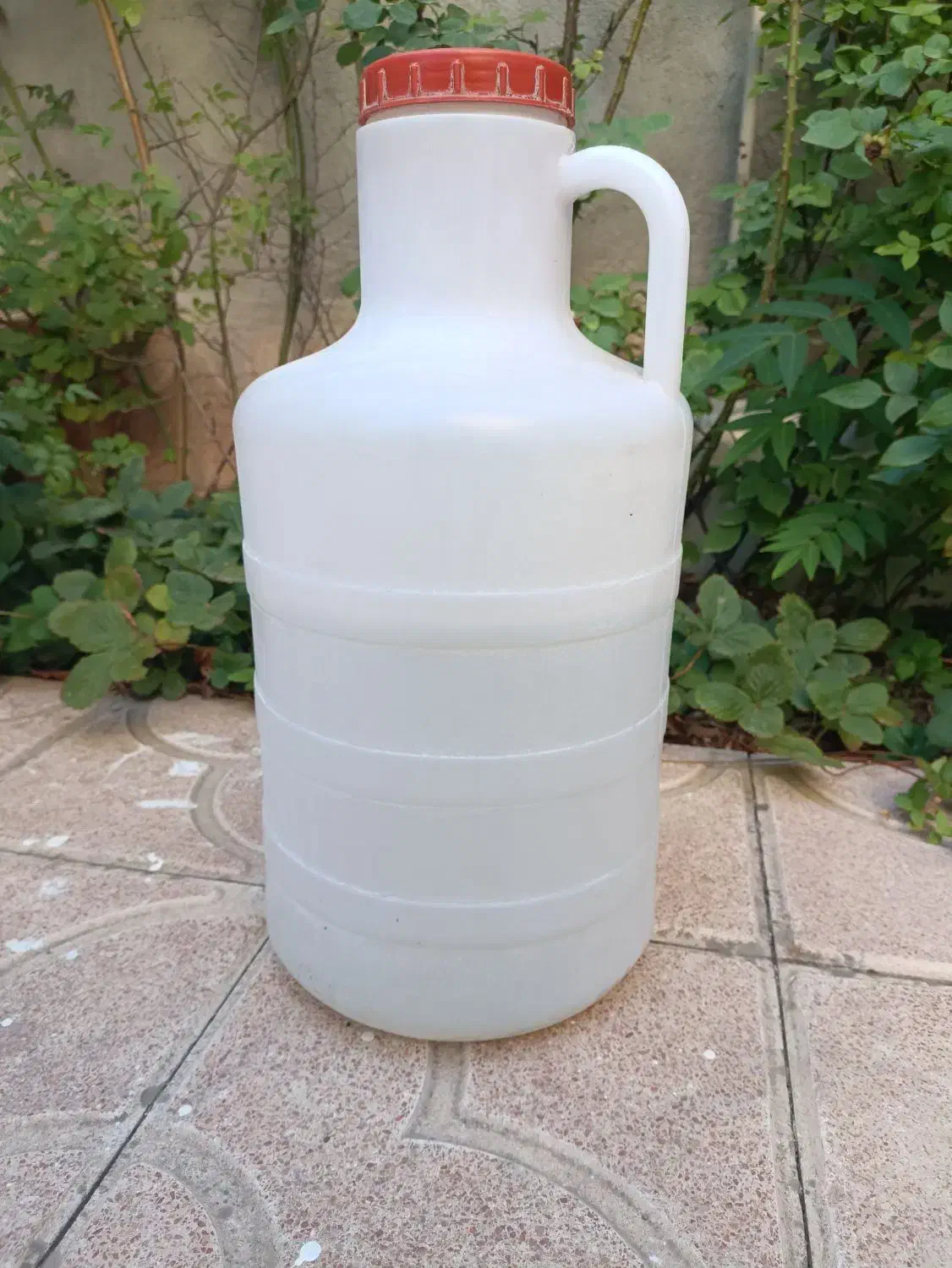 دبه خالی خیارشور|ظروف نگهدارنده، پلاستیکی، یک‌بارمصرف|اهر, |دیوار