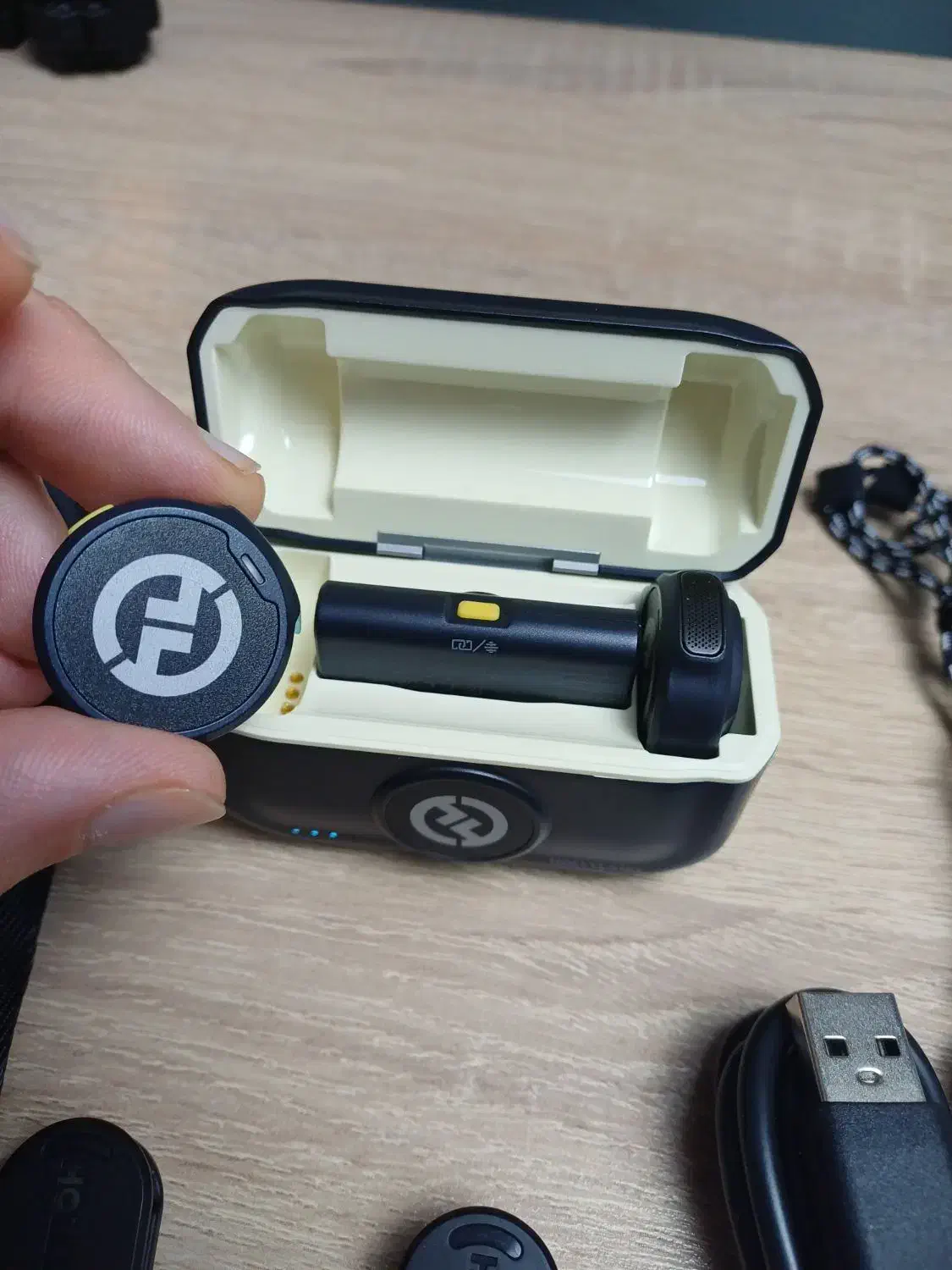 میکروفن سکه ای هالی لند m2 لایتنینگ|لوازم جانبی موبایل و تبلت|بندر گناوه, |دیوار