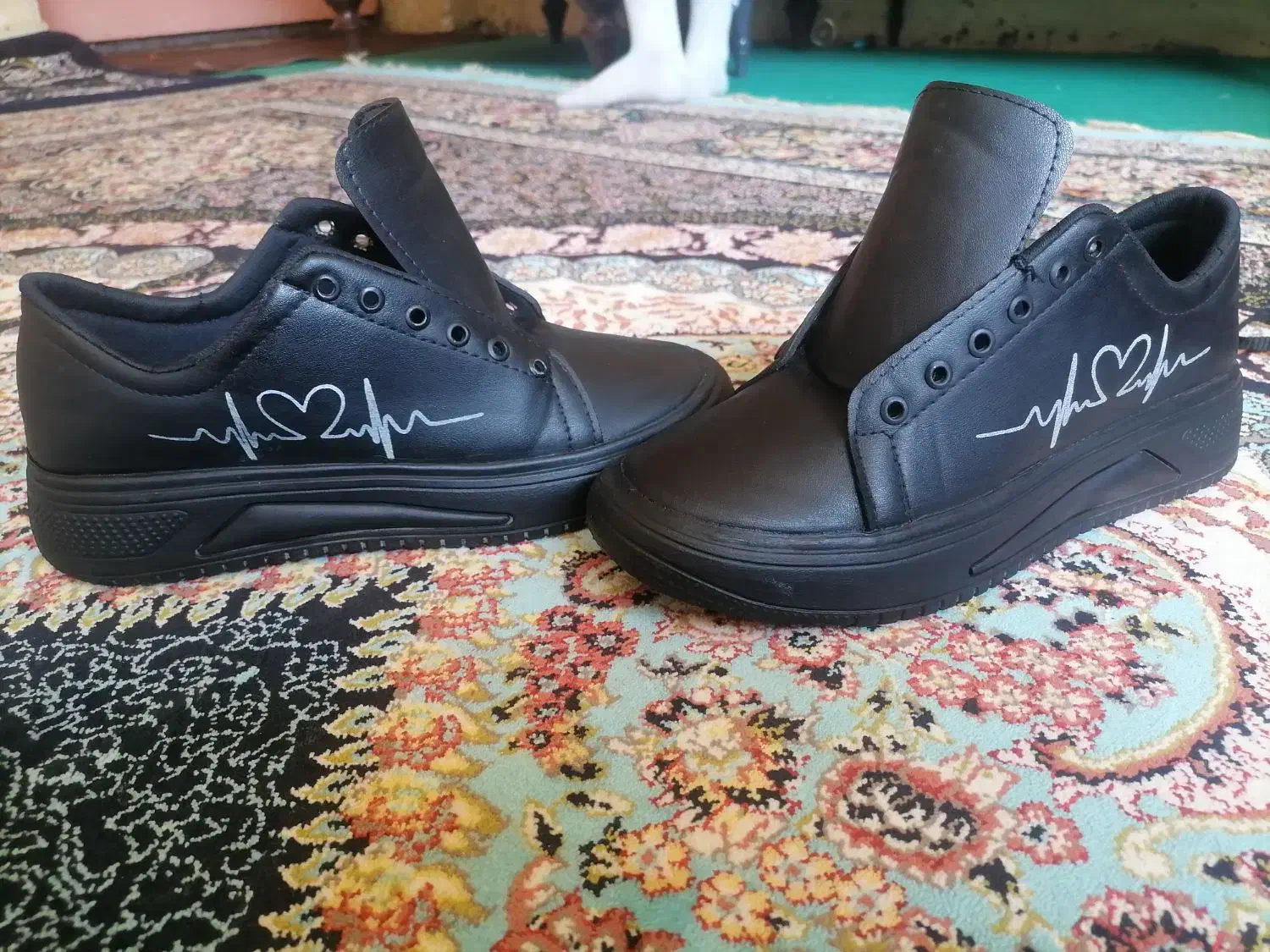 کفش اسپرت زنونه ضربان قلب سایز ۴۰|کیف، کفش، کمربند|کرمان, |دیوار