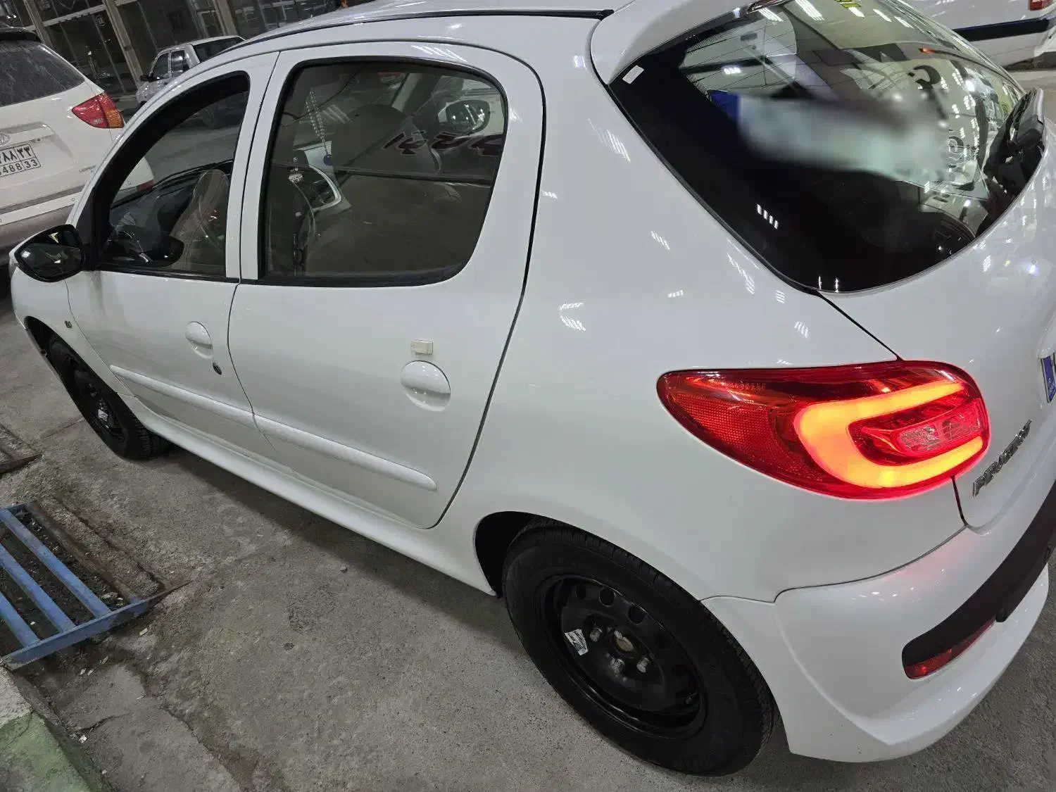 ۲۰۷سقف۱۴۰۲ فلزبدون رنگ|خودرو سواری و وانت|آبادان, |دیوار