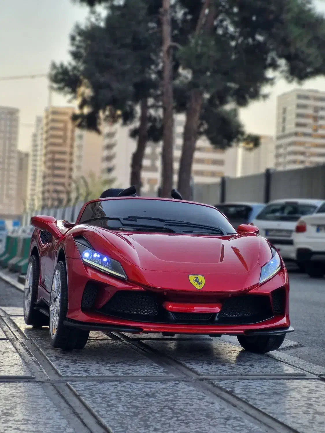 ماسین شارژی سوپر اسپرت فراری سوئیچ خور|اسباببازی|تهران, شهرک صدرا|دیوار