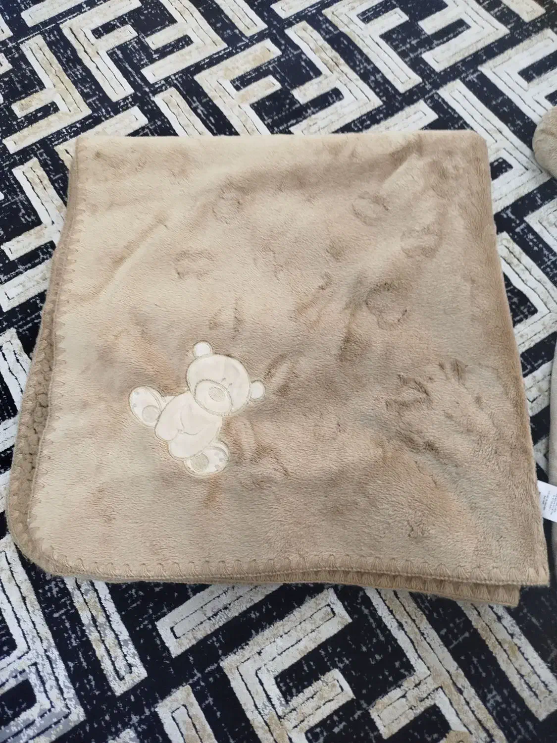 سیسمونی|کفش و لباس بچه|قم, هفت تیر|دیوار