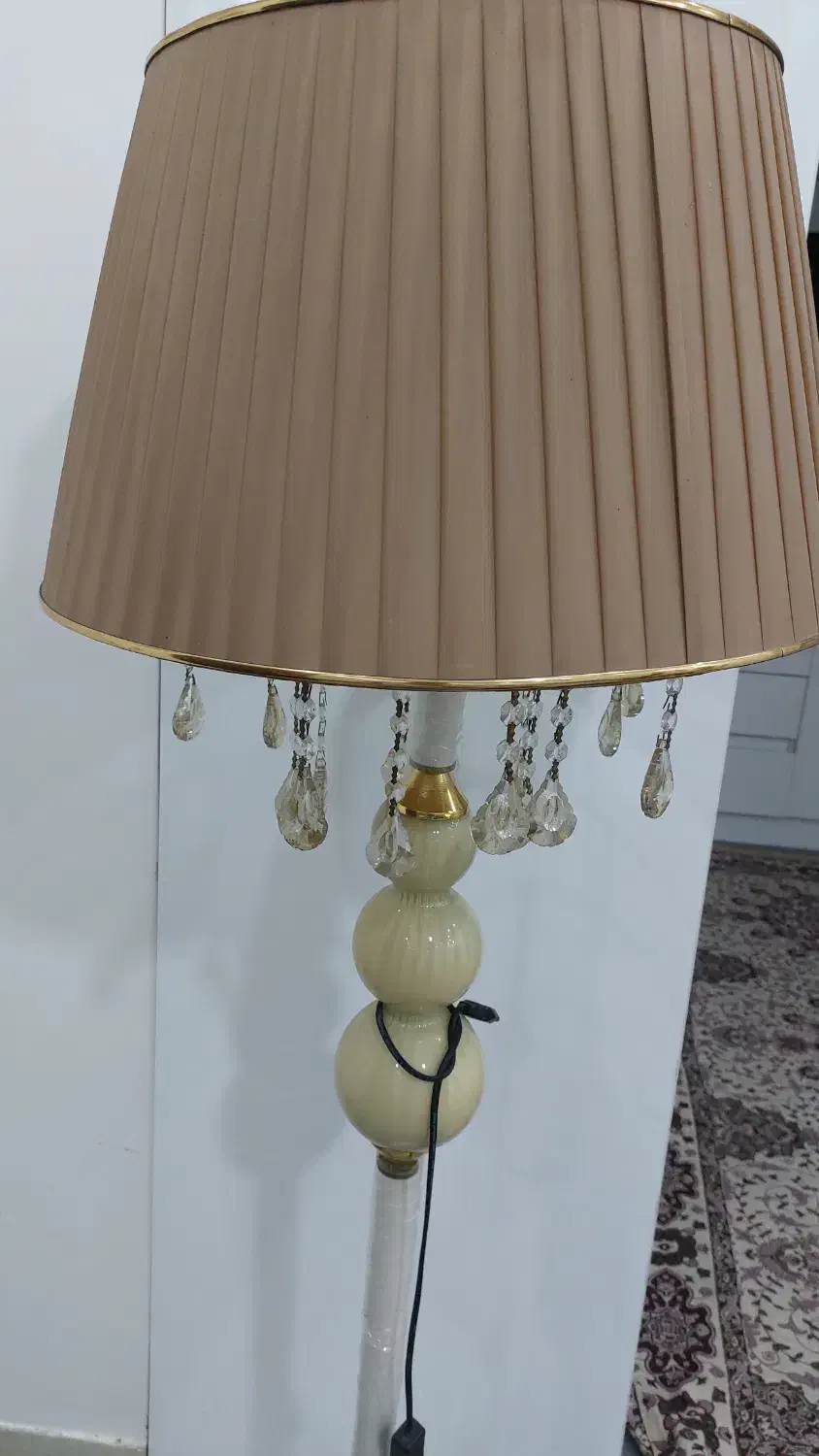 اباژور ایستاده نو سالم|چراغ خواب و آباژور|قرق, |دیوار