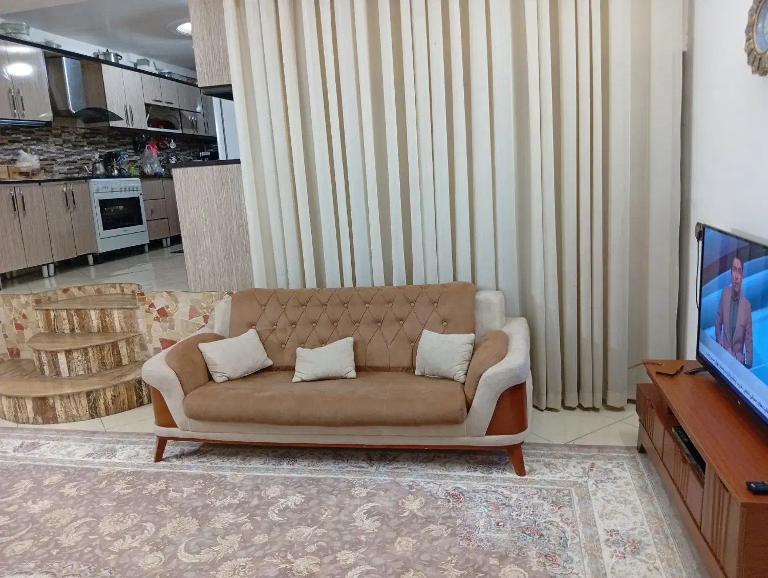 مبل و ناهار خوری چستر سالم بدون هیچ گونه ایراد|مبلمان خانگی و میز عسلی|اندیشه, شهرک مریم|دیوار