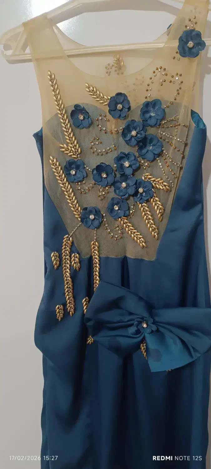 لباس مجلسی|لباس|مشهد, امیر|دیوار