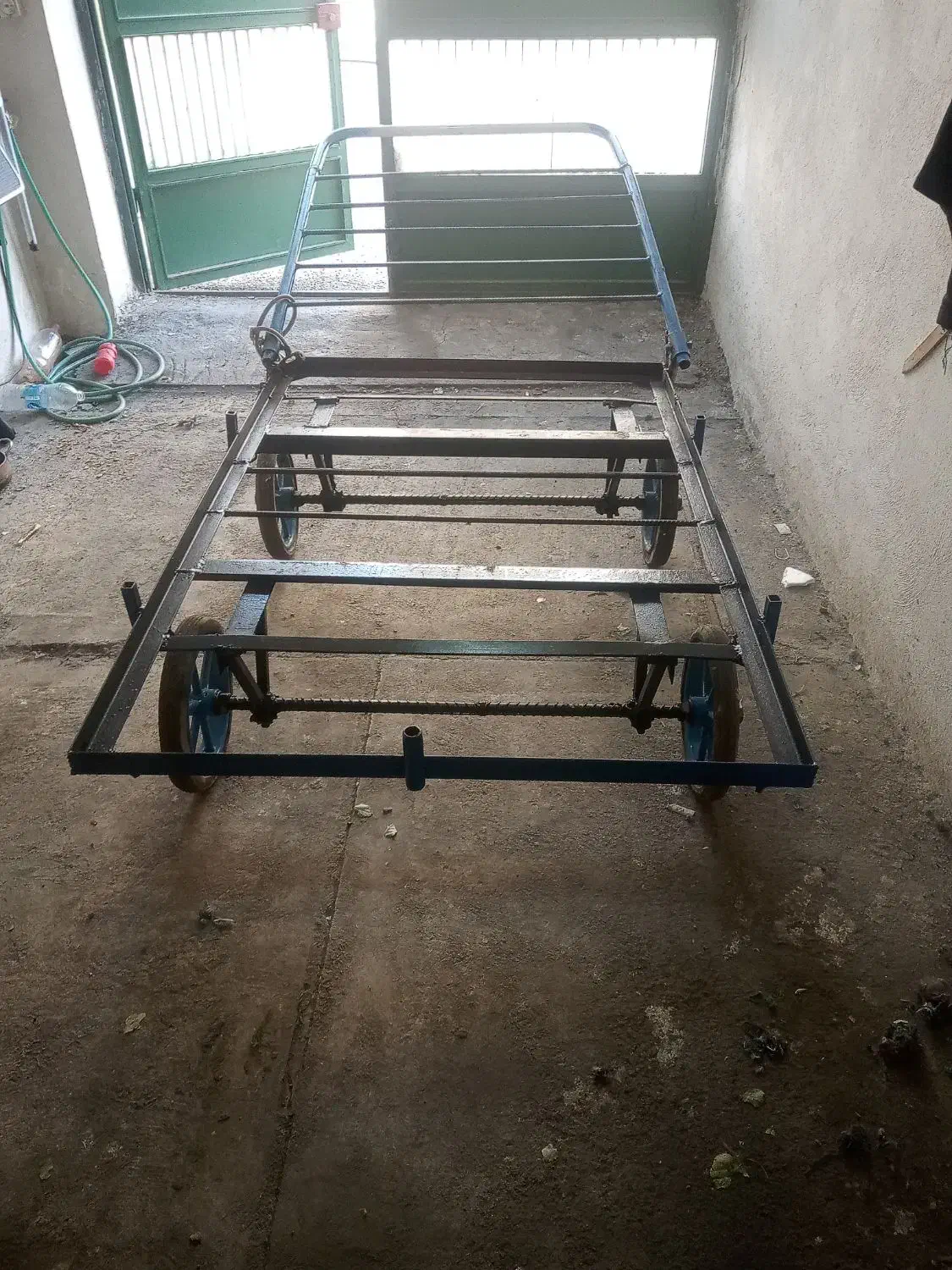 فرغون چهار چرخ دستی بزرگ|ابزارآلات|تبریز, |دیوار