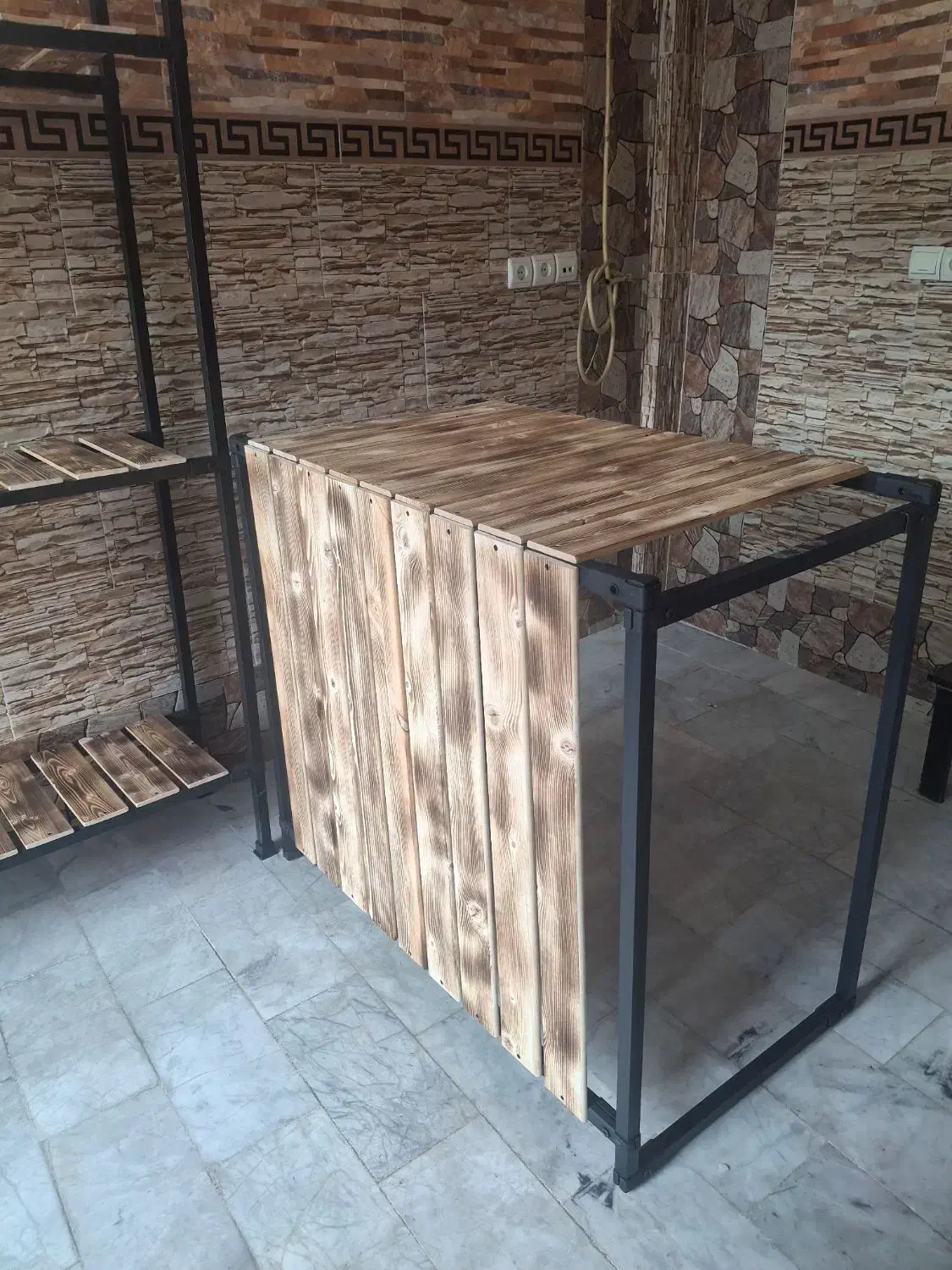 استند قفسه بندی شده و میز|کتابخانه، شلف، قفسه‌های دیواری|پاکدشت, پاکدشت (مامازند)|دیوار