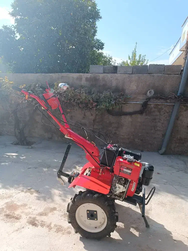 تیلر|ماشینآلات صنعتی|مرودشت, نقش رستم|دیوار