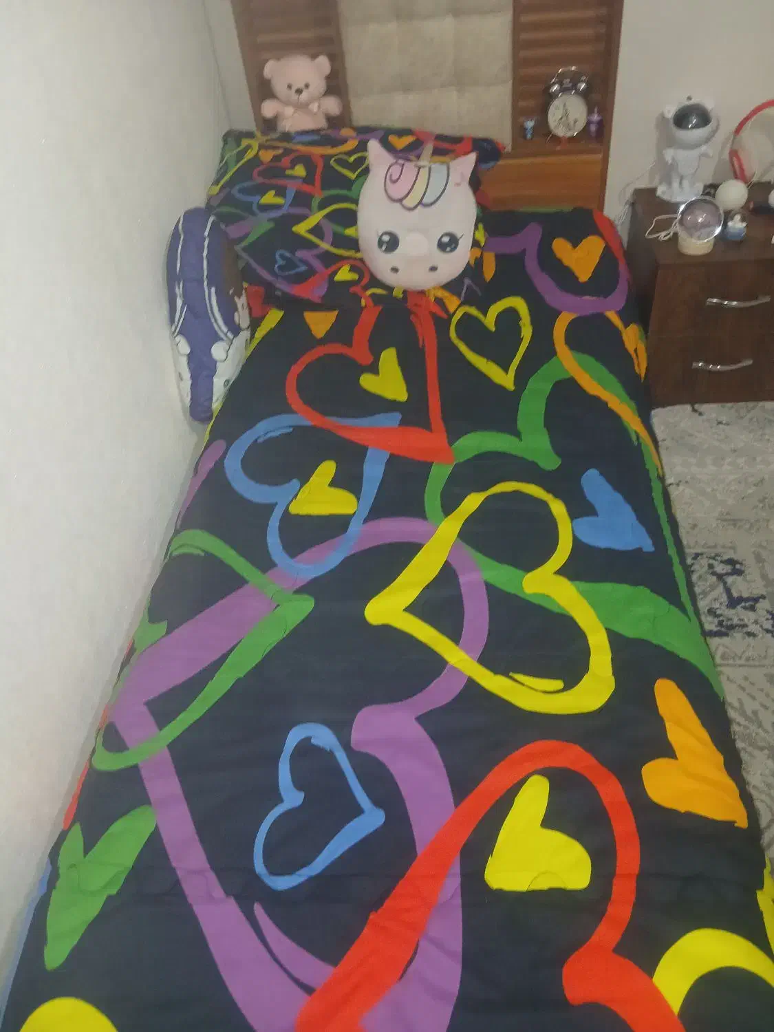 تخت یکنفر با خوشخواب وپاتختی|تخت و سرویس خواب|ساوه, |دیوار