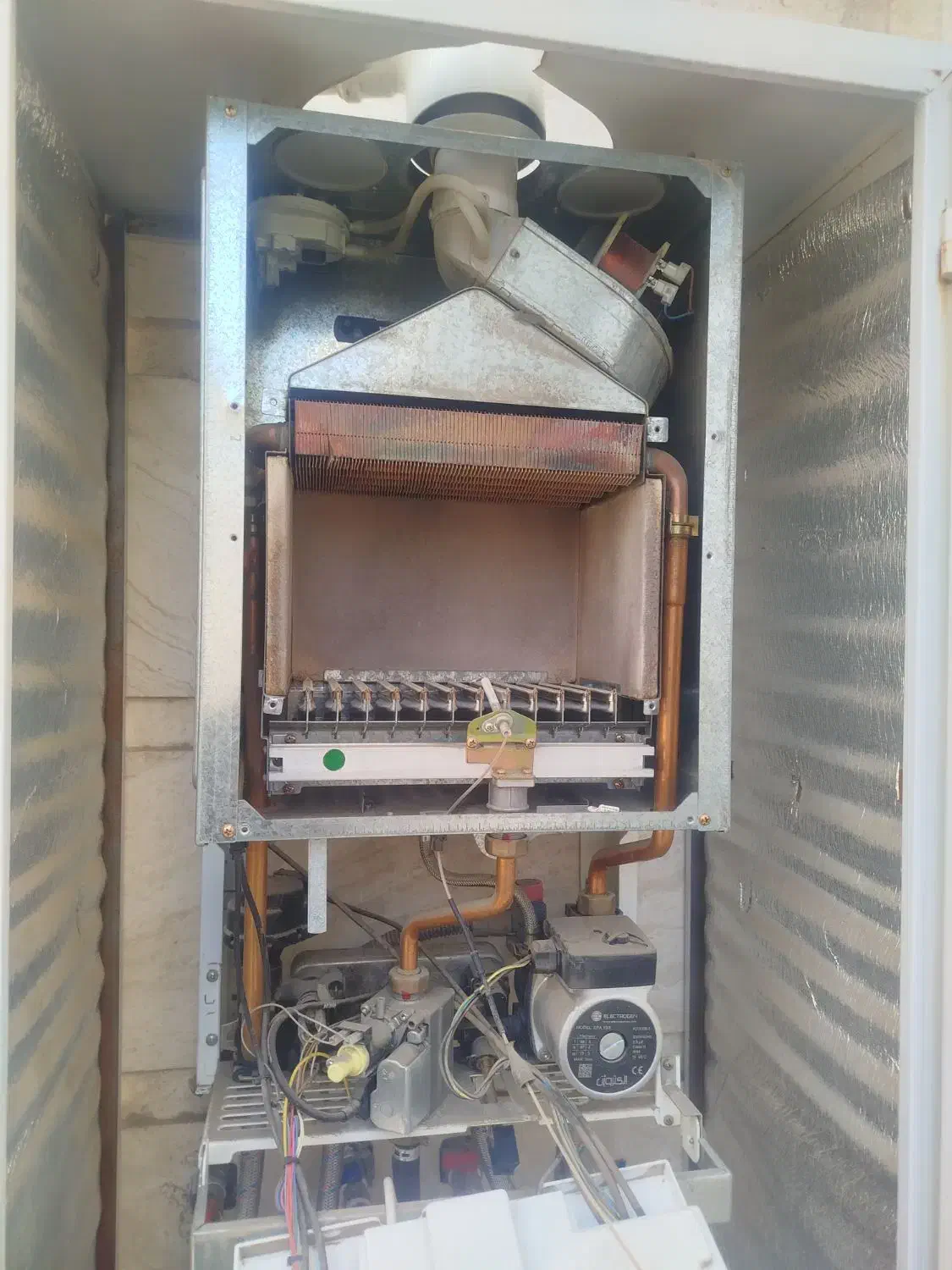 تاسیسات (خدمات فنی)|خدمات پیشه و مهارت|ابریشم, |دیوار