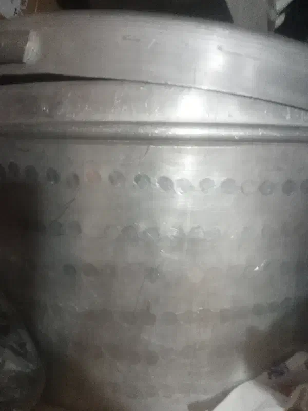 قابلمه بزرگ نو صحیح و سالم به فروش میرسد|ظروف پختوپز|یاسوج, |دیوار