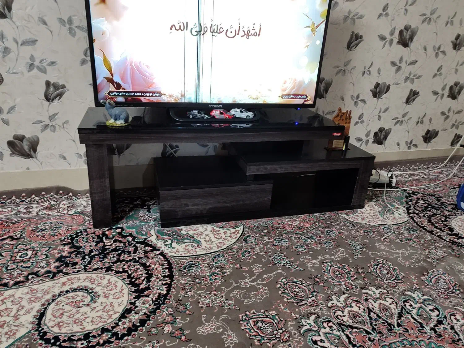 فروشی|مبلمان خانگی و میز عسلی|خرم بید, |دیوار