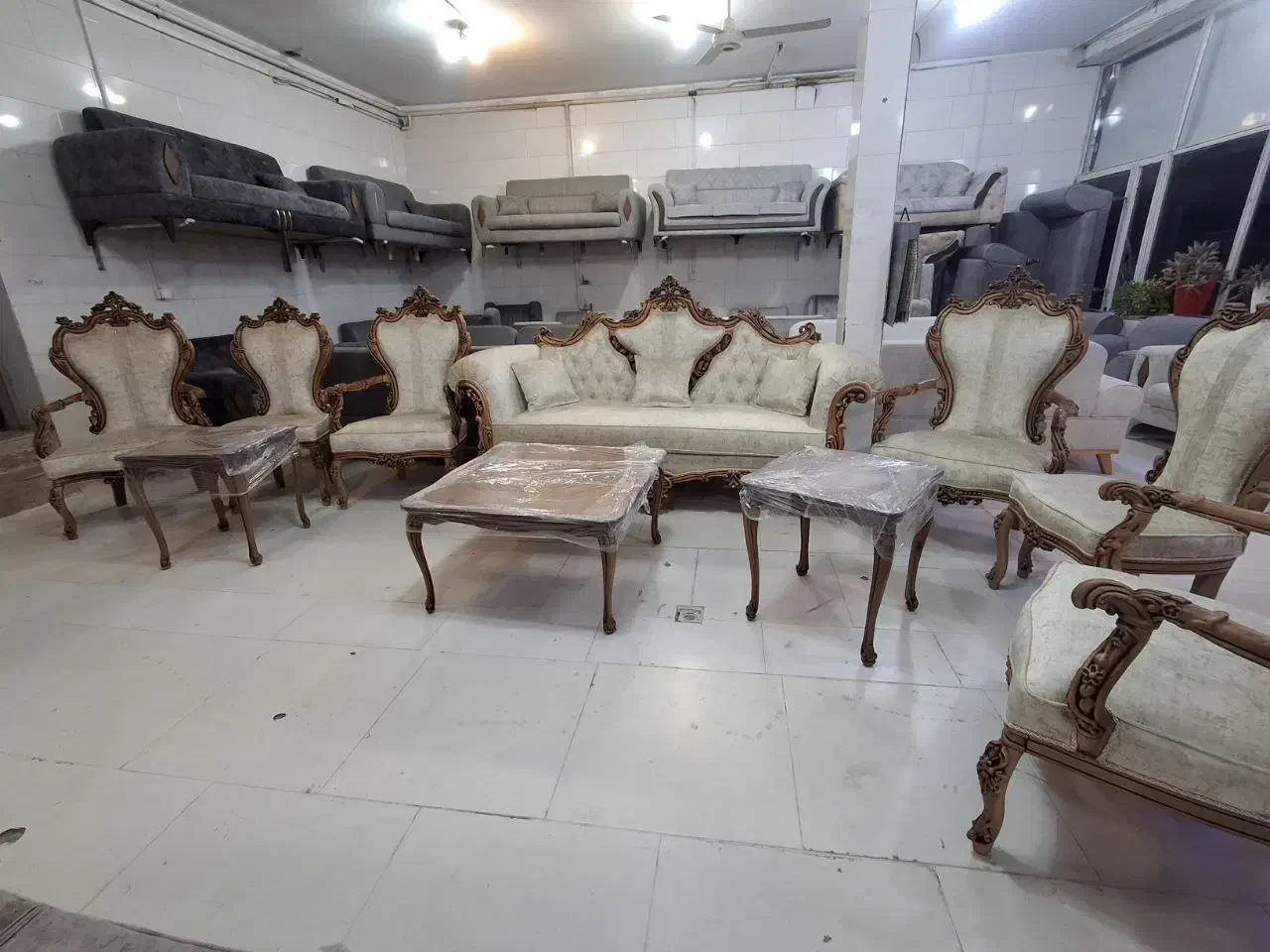 تولیدی و تعمیرات مبل|مبلمان خانگی و میز عسلی|داران, |دیوار