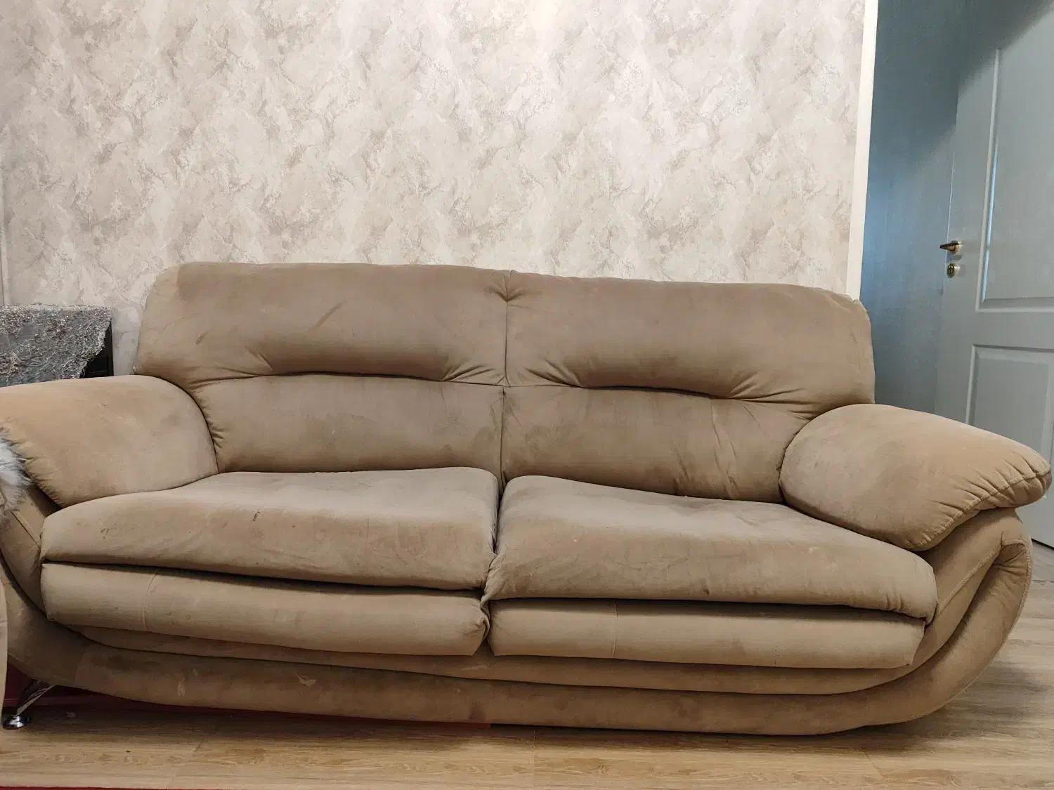 مبل نیاز به تعمیر|مبلمان خانگی و میز عسلی|چمران, |دیوار