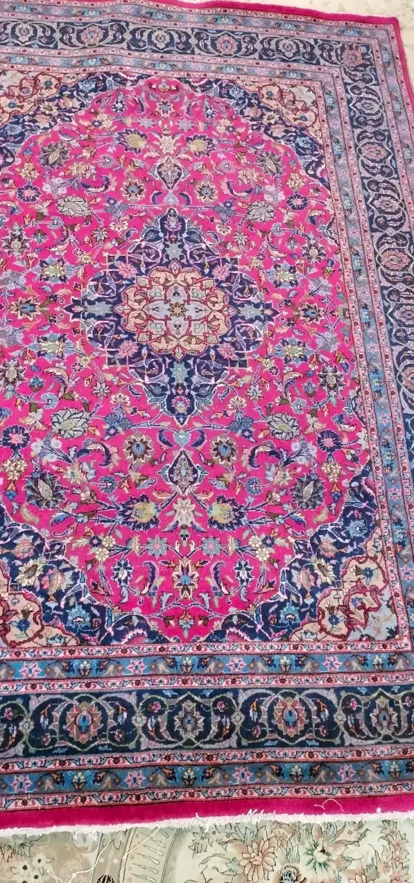 یک عددفرش دست بافت نقش تربقوزمینه لاکی کارکاشمر|فرش|مشهد, موسوی قوچانی|دیوار