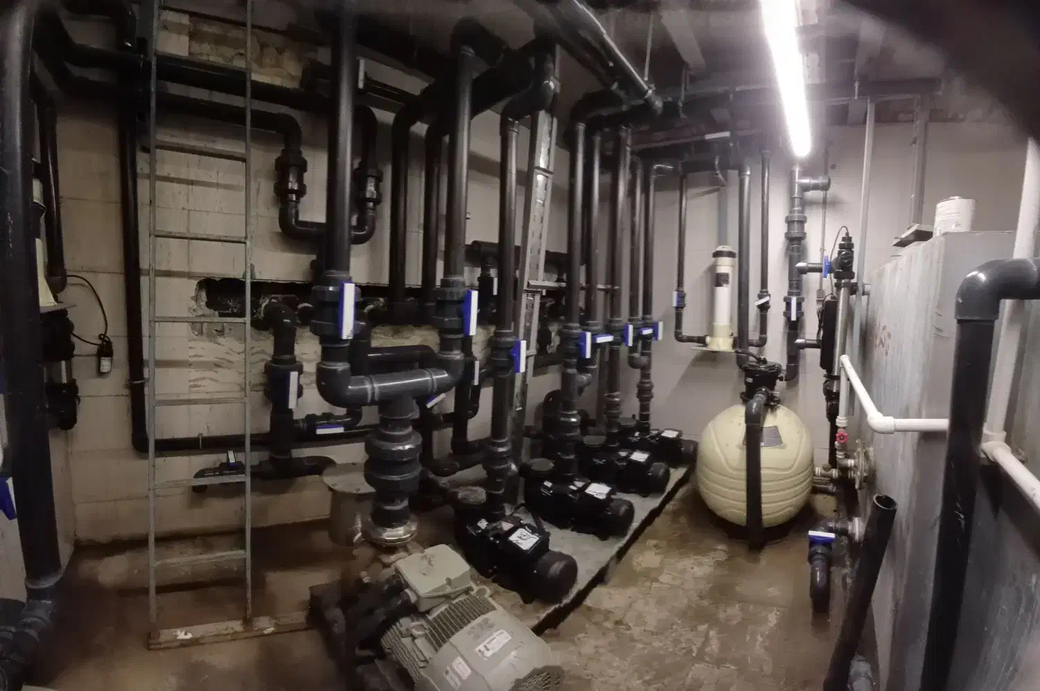 وردست لوله کشی|استخدام صنعتی، فنی، مهندسی|تهران, گلستان (شهرک راه آهن)|دیوار