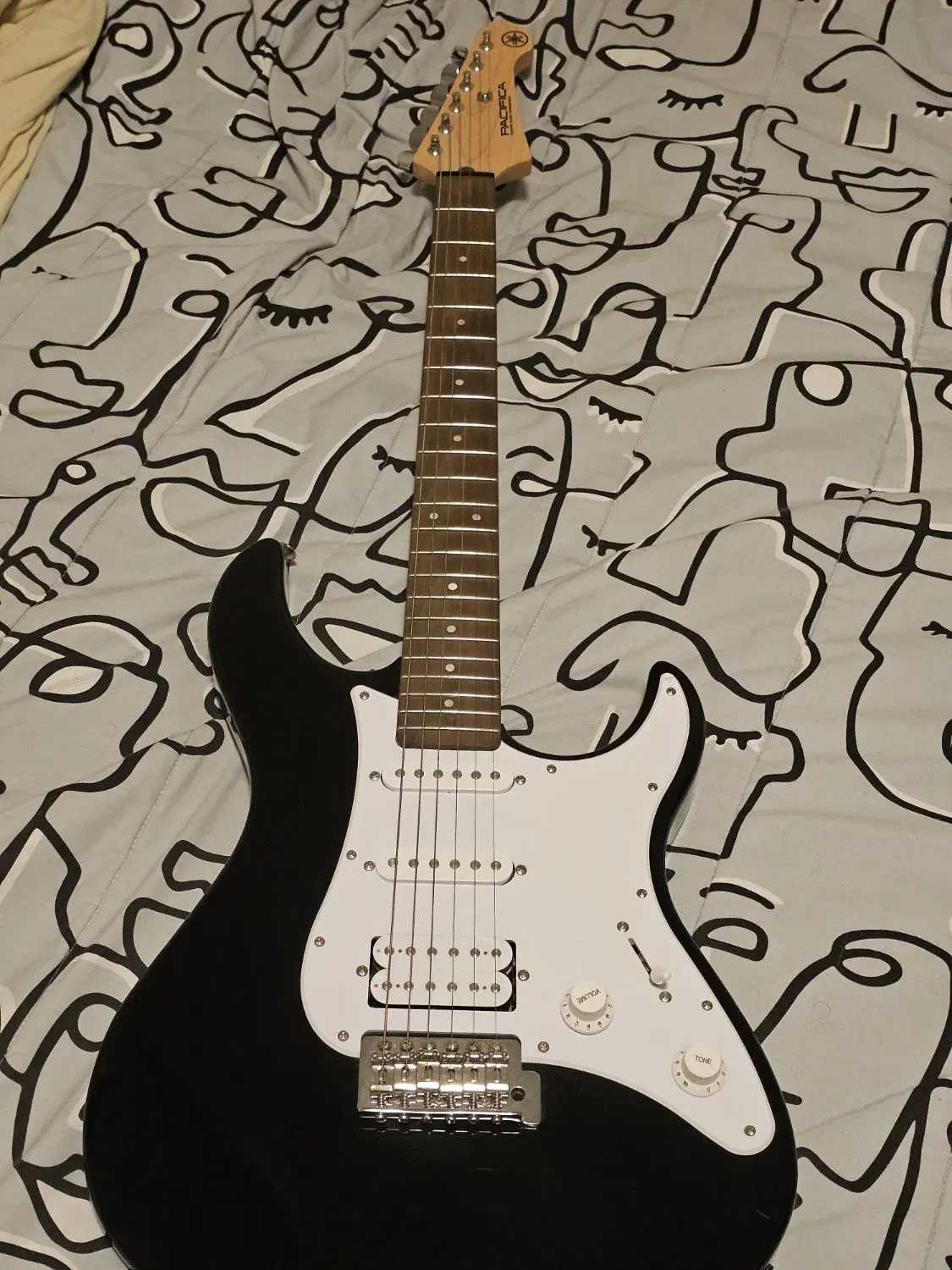 yamaha pacifica|گیتار، بیس، امپلیفایر|تهران, دهکده المپیک|دیوار