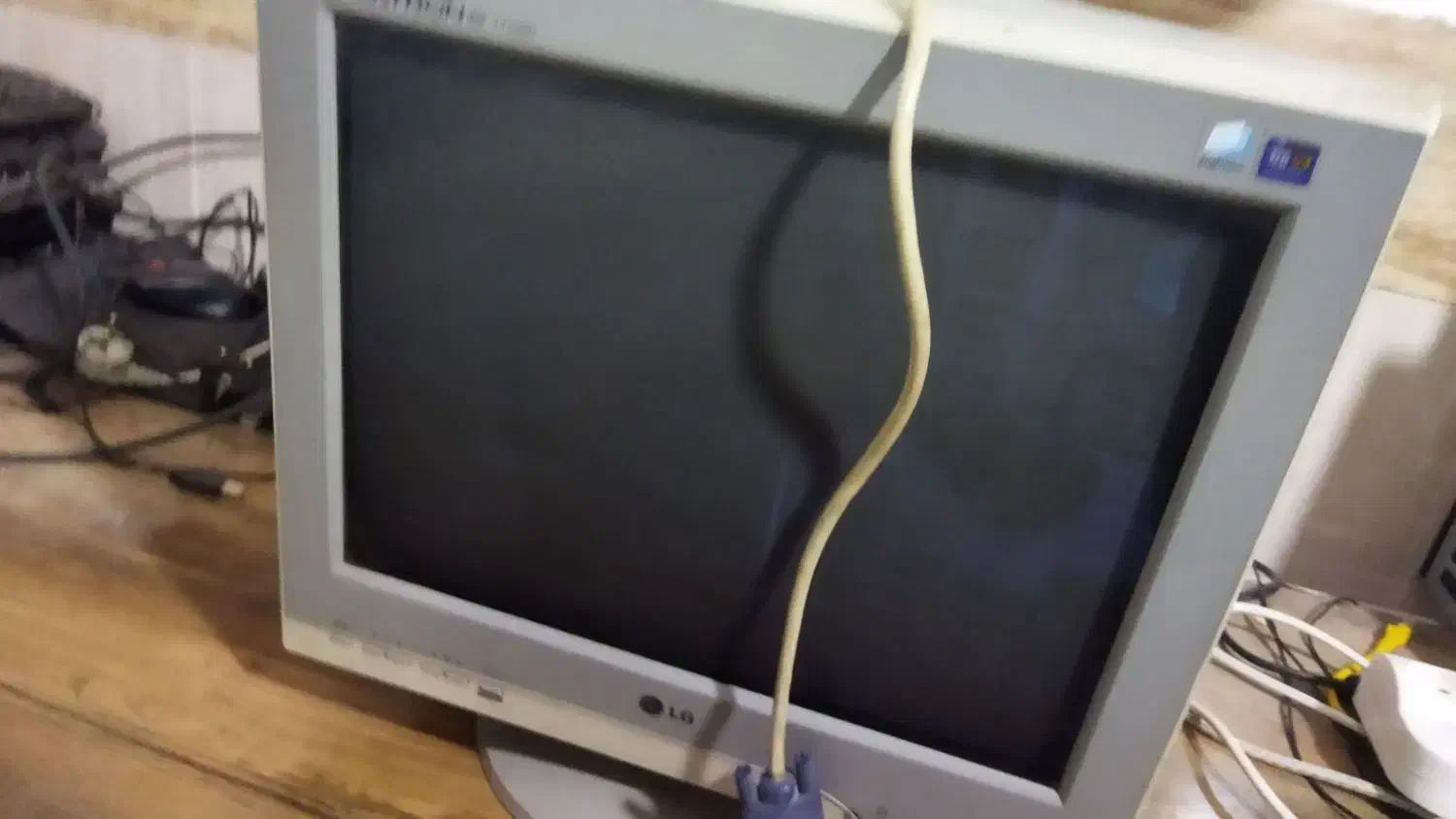 مانیتور|قطعات و لوازم جانبی رایانه|مشهد, قائم|دیوار