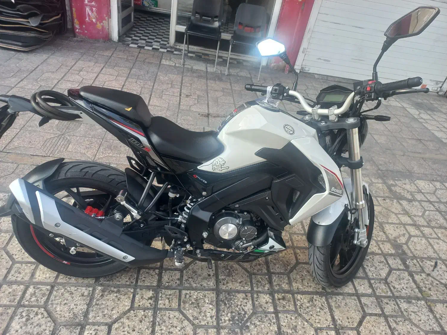 بنلی ۱۸۰سی سی|موتورسیکلت|شیراز, گلکوب|دیوار