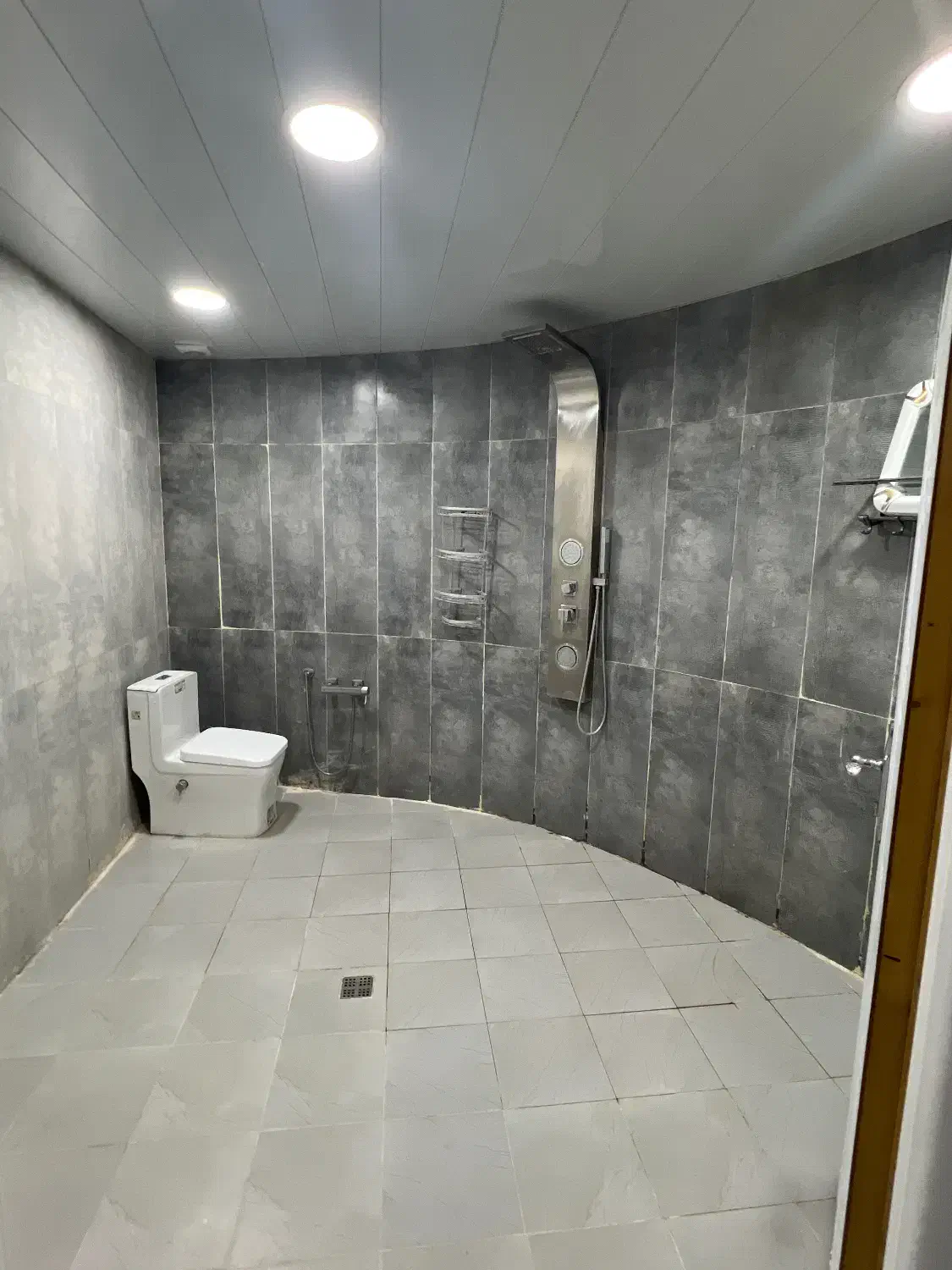 اجاره باغ روزانه/ماهانه/ابتدای صدرا|اجارهٔ کوتاهمدت ویلا و باغ|شیراز, علوم پزشکی|دیوار