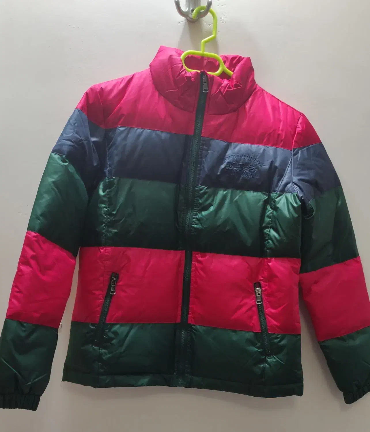 کاپشن|لباس|لنگرود, |دیوار