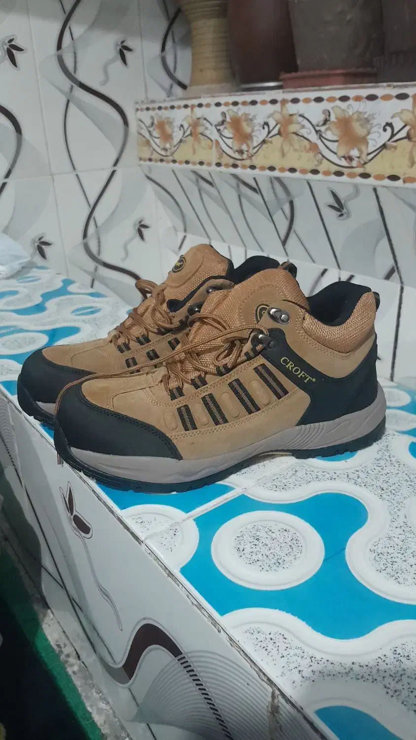 سلام علیکم کفش کرافت اصل بفروش میرود|کیف، کفش، کمربند|پاتاوه, |دیوار