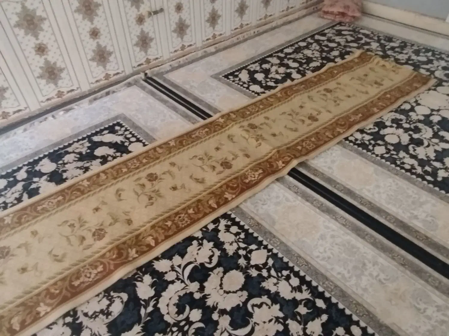 کناره|فرش|کرمانشاه, |دیوار