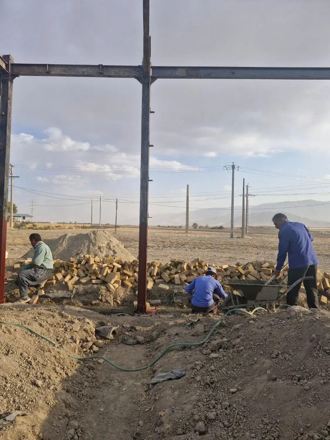 اجرای ساخت ساختمان از صفر تا صد|خدمات پیشه و مهارت|بروجرد, |دیوار