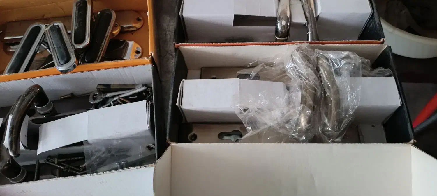 لوازم کارکرده ماشین و منزل  (دستگیره)|حراج|مشهد, هفده شهریور|دیوار