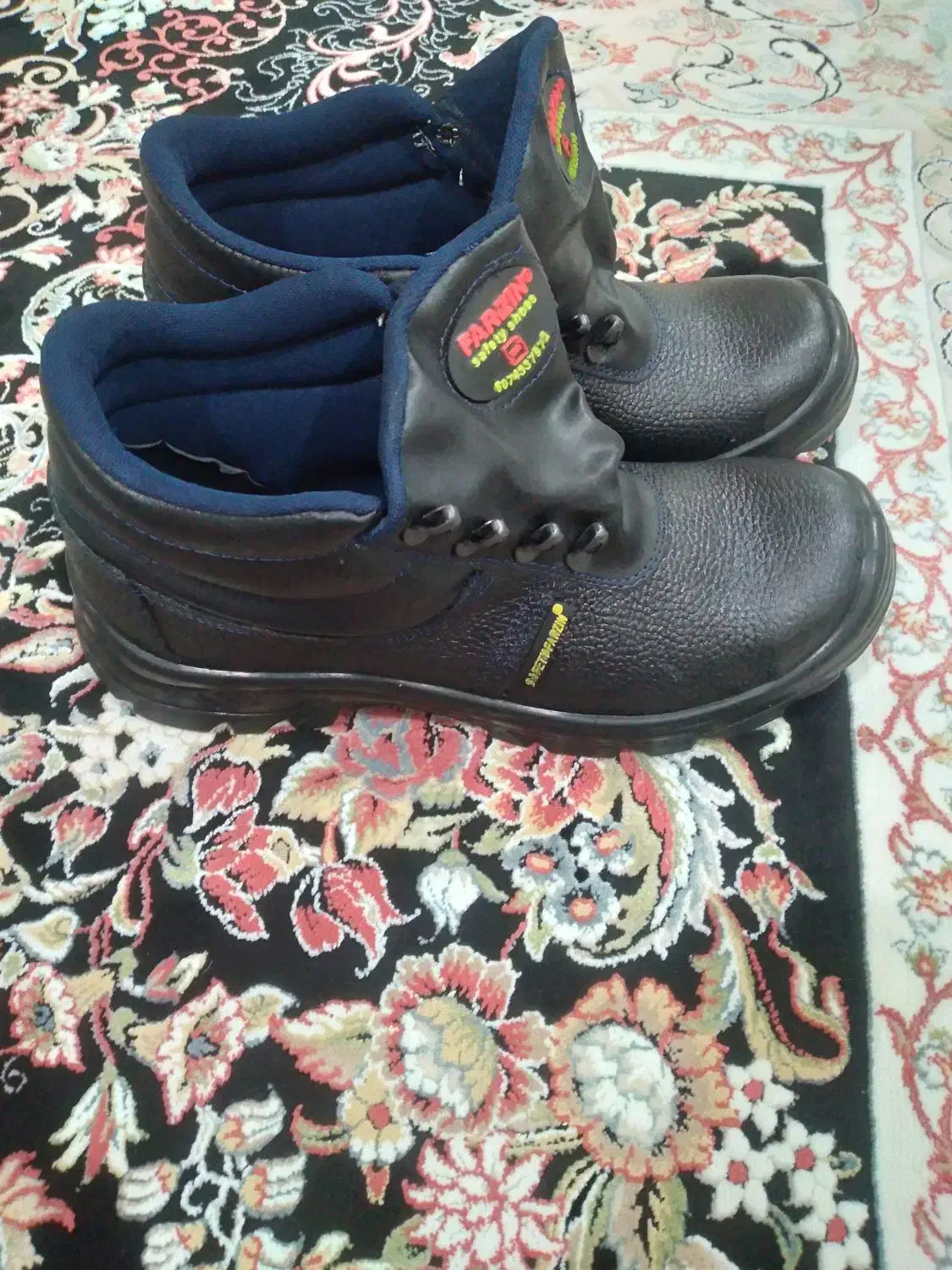 کفش ایمنی کار|کیف، کفش، کمربند|اندیمشک, |دیوار