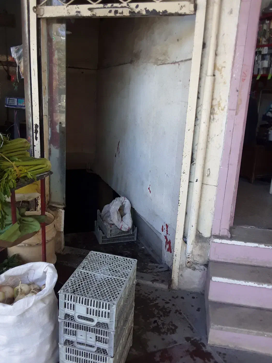 دکان برای رهن اجاره|اجارهٔ مغازه و غرفه|سنقر, |دیوار