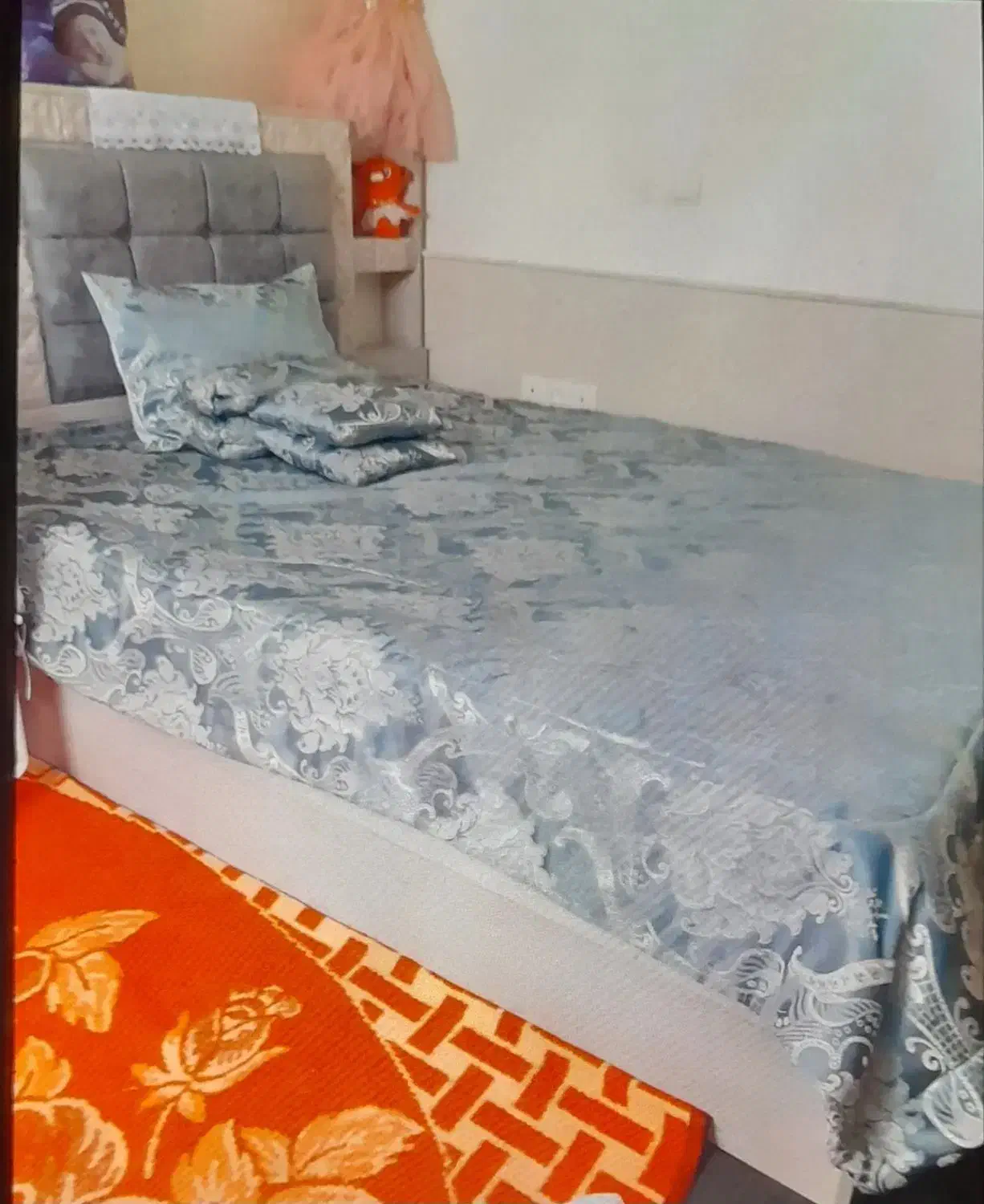 تخت دونفره و گهواره نوزاد|تخت و سرویس خواب|کاشان, باغچه فیض|دیوار