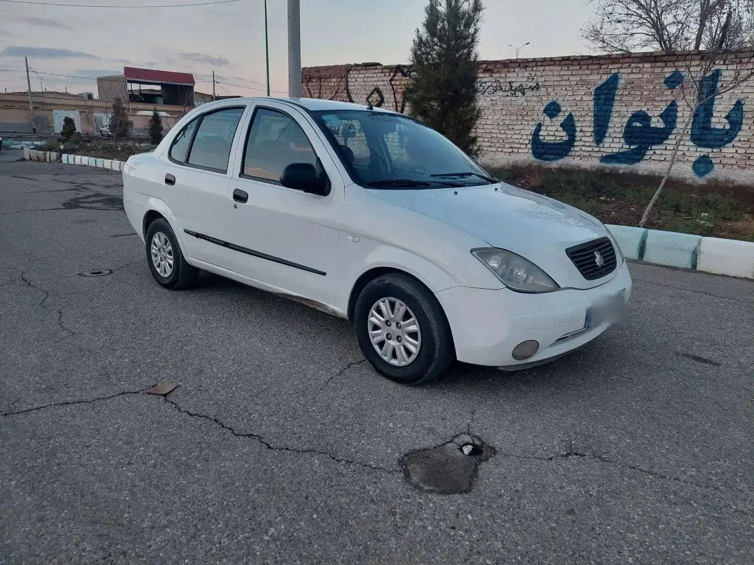 تیبا صندوق دار ۹۵|خودرو سواری و وانت|کرمان, |دیوار