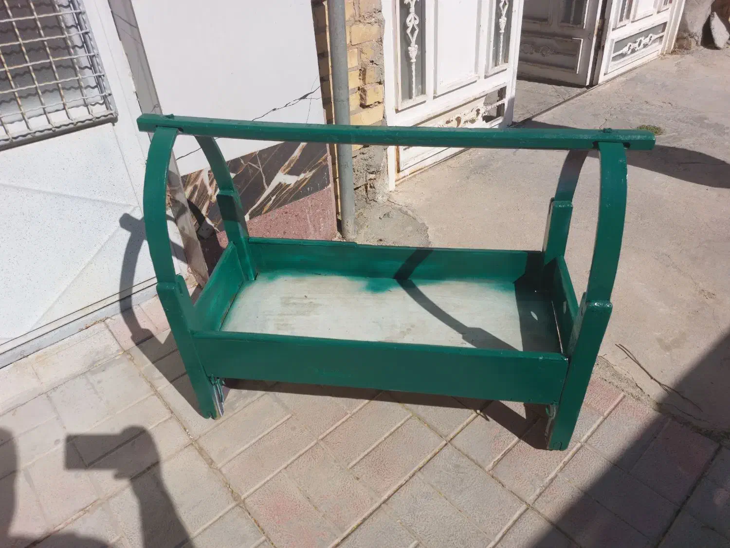 گهواره چوبی|تخت و صندلی بچه|بروجن, |دیوار