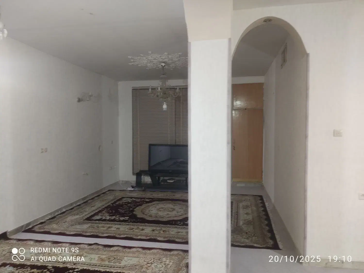 رهن منزل ویلایی درب حیاط|اجارهٔ خانه و ویلا|شیراز, فرگاز|دیوار