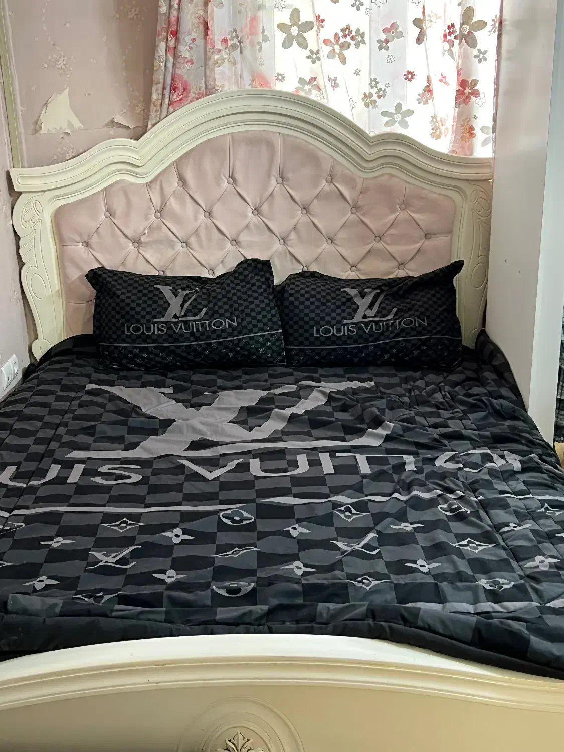 فروش تخت و میز ارایش و ۲ عدد پاتختی|تخت و سرویس خواب|اسلام‌شهر, شهرک محمدیه|دیوار