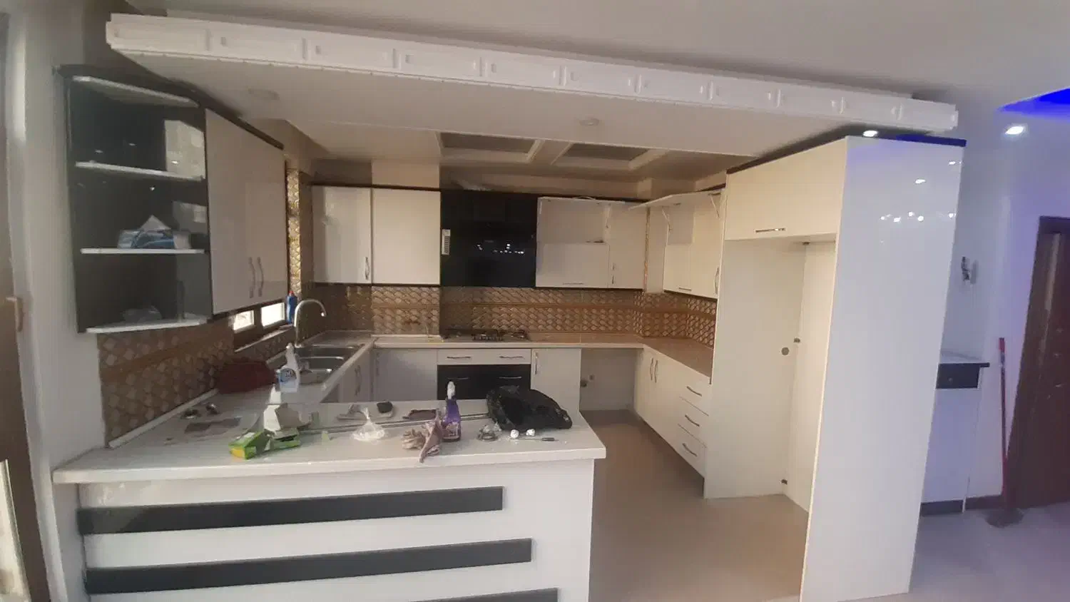 آپارتمان ۱۳۰ متری/فول امکانات/تکواحدی|اجارهٔ آپارتمان|تهران, حکیمیه|دیوار