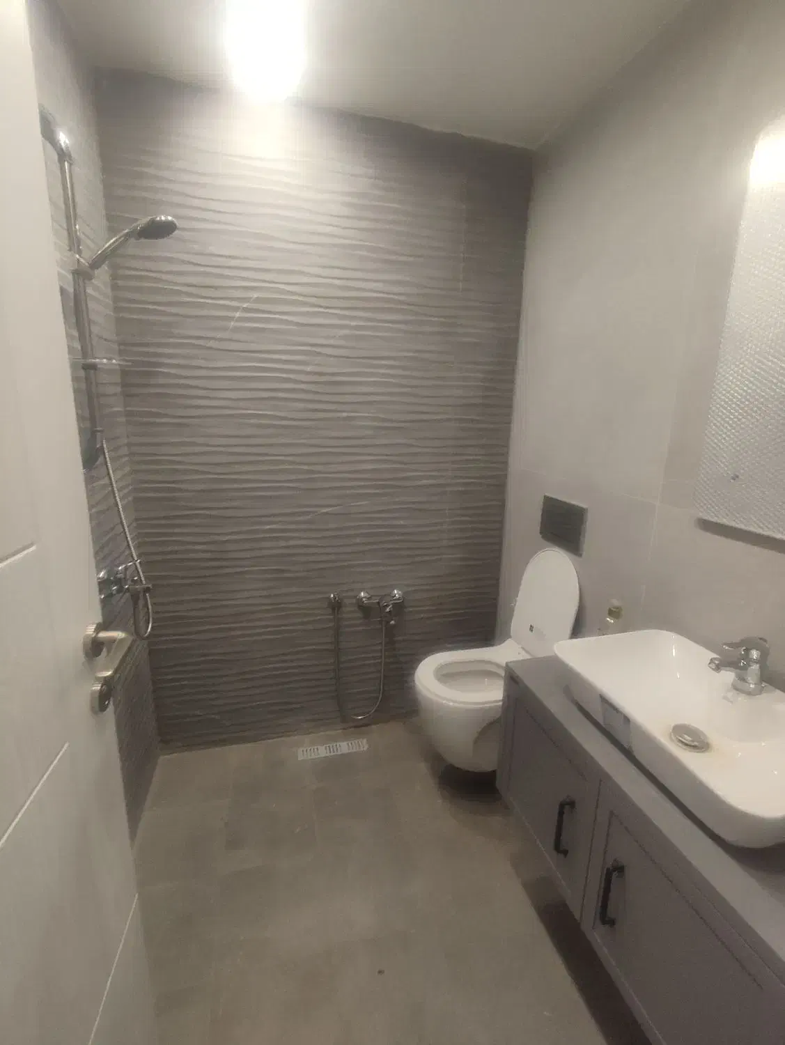 غرب باقری115متر 2خوابه نوساز لاکچری قابل تبدیل