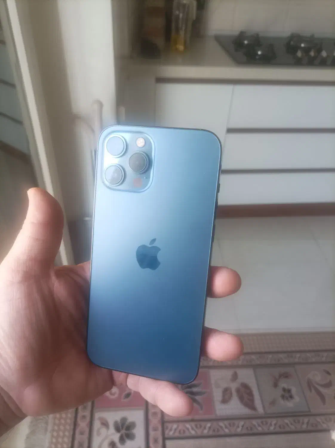 گوش آیفون 12پرومکس واقعا درحدنو|موبایل|تهران, منیریه|دیوار