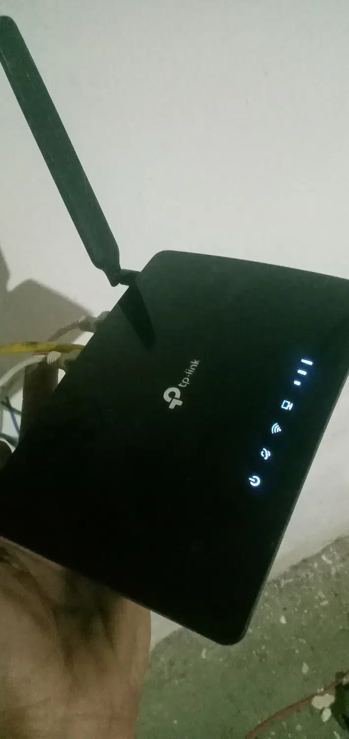 مودم سیمکارتی تی پی لینک آنلاک همجاانتن میده|مودم و تجهیزات شبکه|مشهد, کوی راد|دیوار