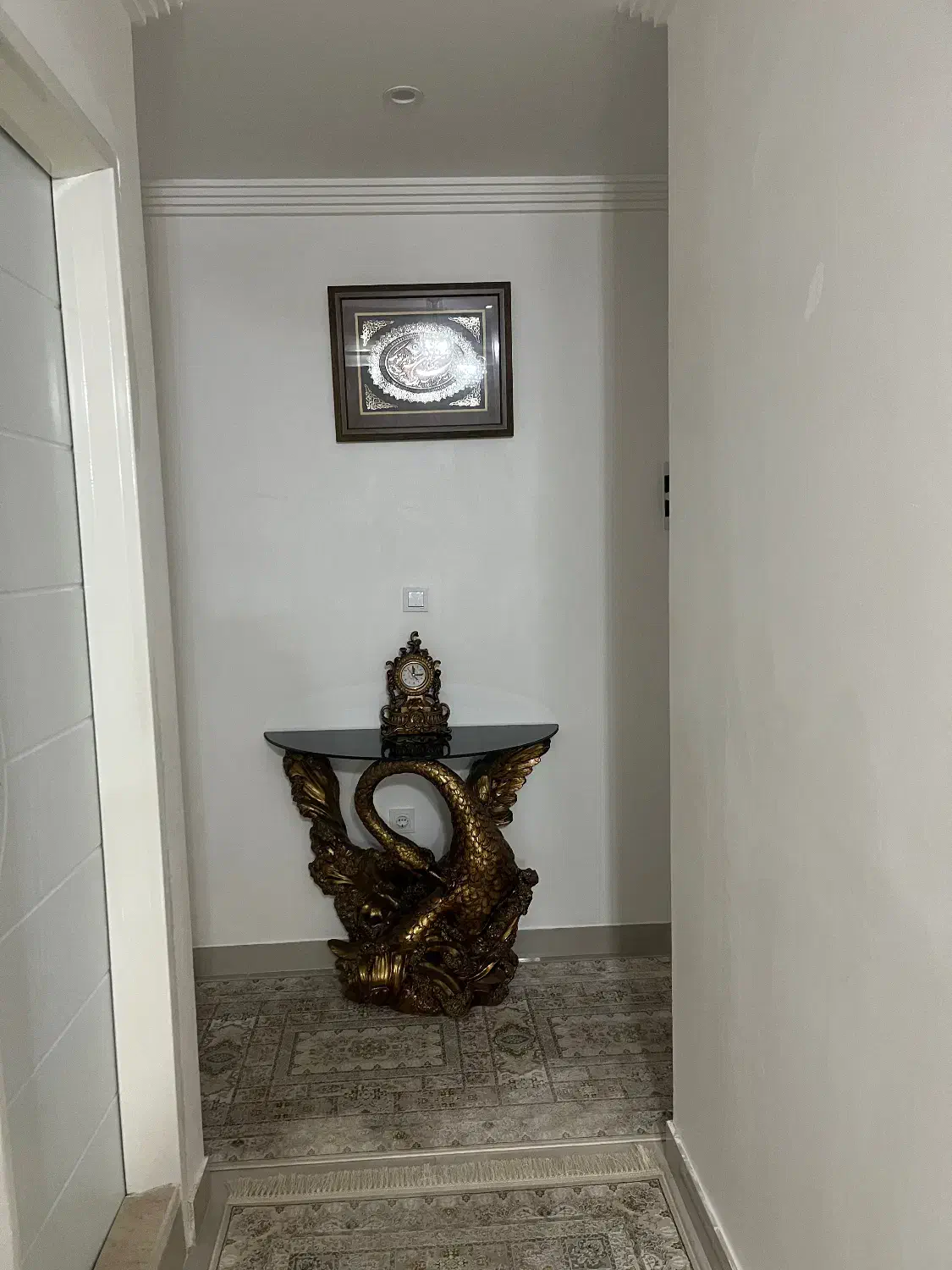 میز کنسول طرح قو|بوفه، ویترین، کنسول|رشت, چله خانه|دیوار