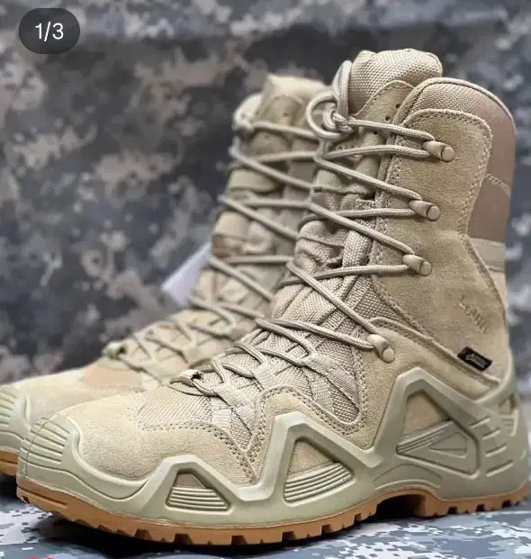 پوتین لووا خاکی|کیف، کفش، کمربند|مشهد, انقلاب|دیوار