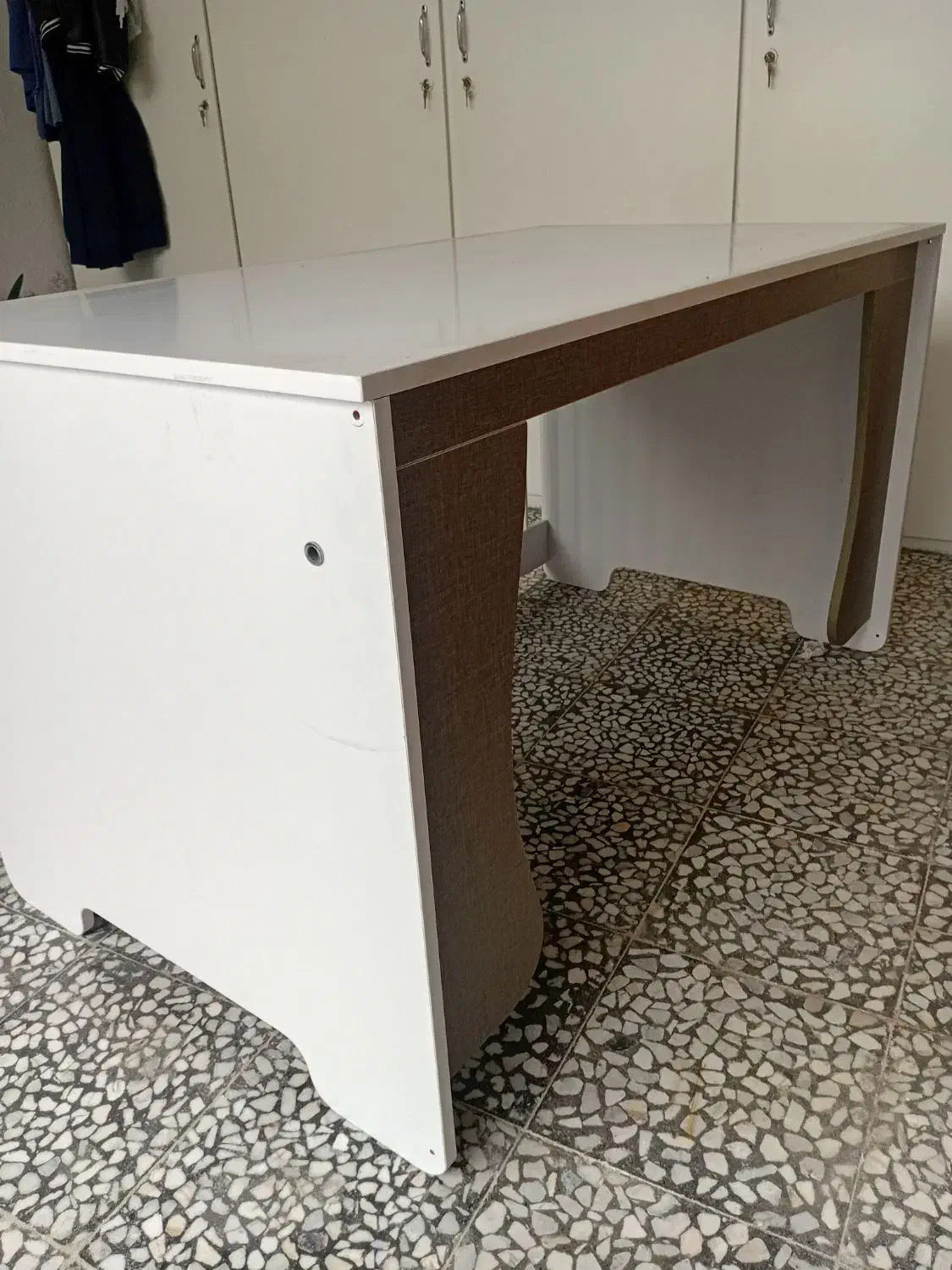 کمد و میز سالم|تخت و سرویس خواب|امیرکلا, |دیوار