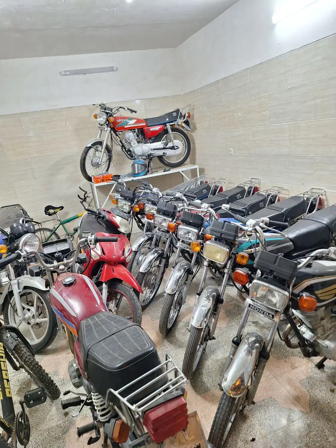 موتورسیکلت کاربراتی|موتورسیکلت|میبد, |دیوار