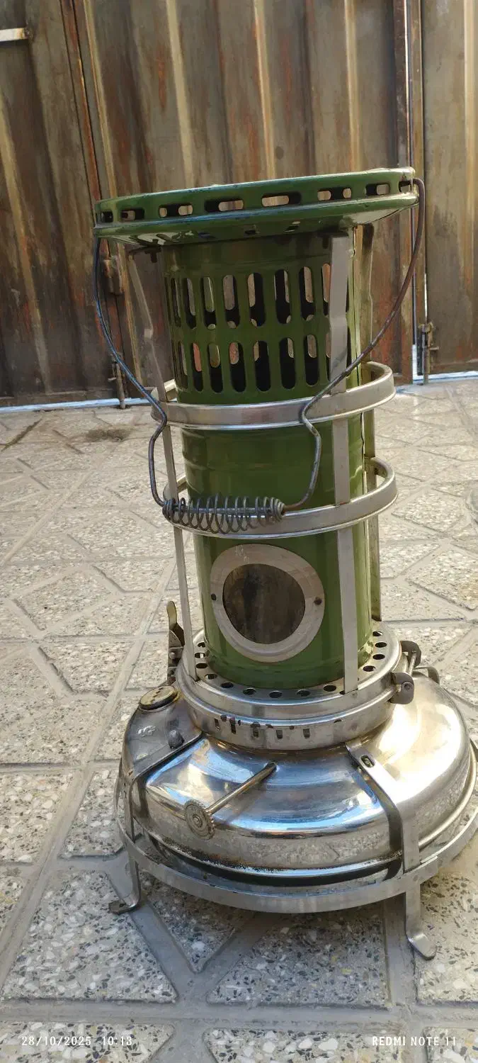 چراغ قدیمی|بخاری، هیتر، شومینه|اشترینان, |دیوار