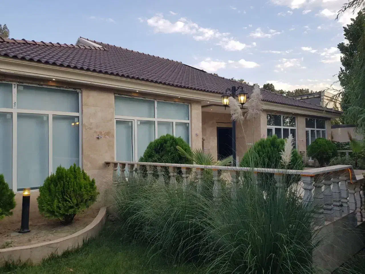 باغ ویلا ـ استخر داخل ـ سرسبز مدرن ـ شهرک برند|فروش خانه و ویلا|مشهد, میان ولایت|دیوار