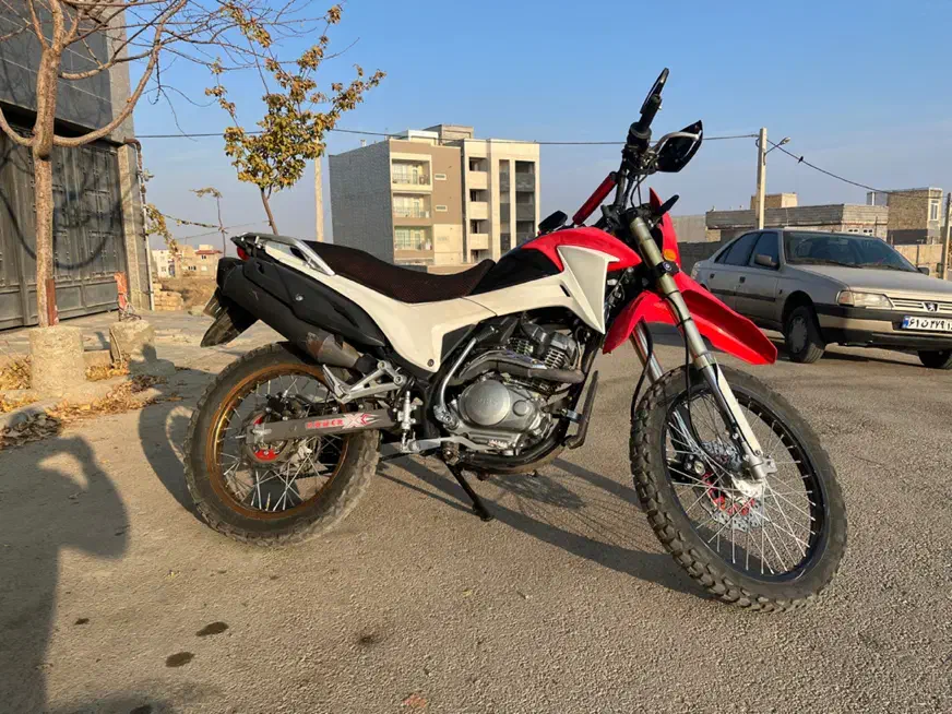 فلات ۲۰۰ ۱۴۰۲|موتورسیکلت|همدان, |دیوار