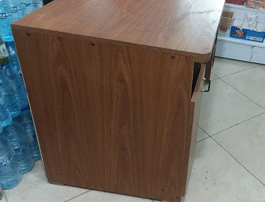 میز|میز تحریر و کامپیوتر|تبریز, |دیوار